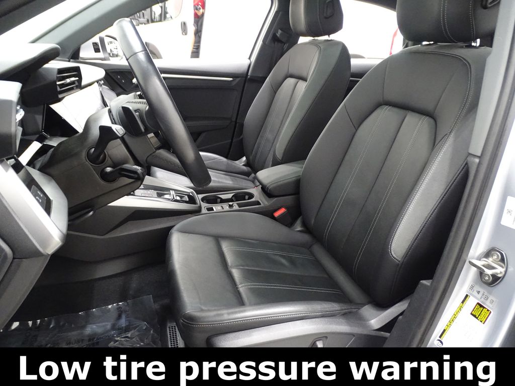Vehicle image 13 of 44