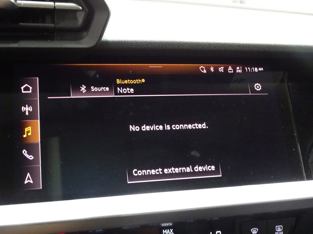 Vehicle image 22 of 44