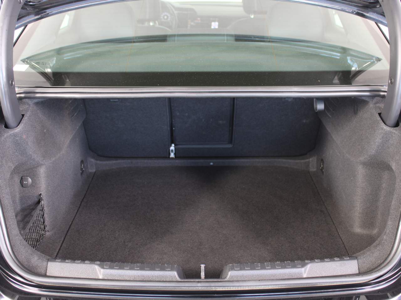 Vehicle image 8 of 17