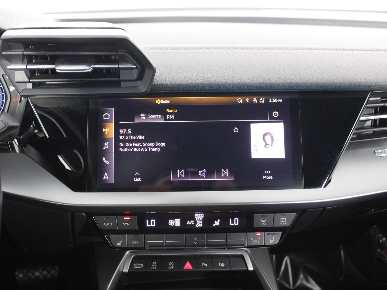 Vehicle image 15 of 17