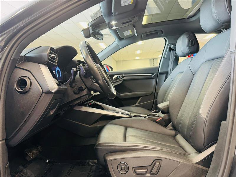 Vehicle image 15 of 27
