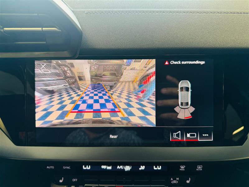 Vehicle image 20 of 27