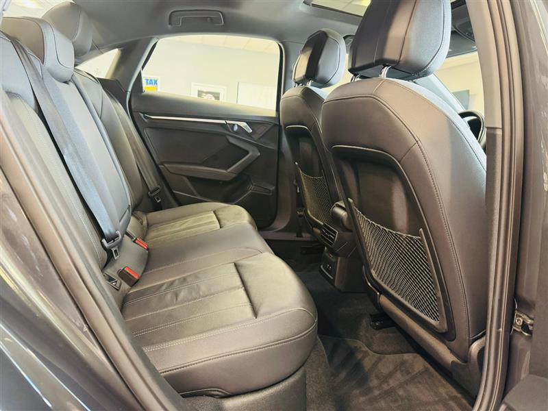 Vehicle image 12 of 27
