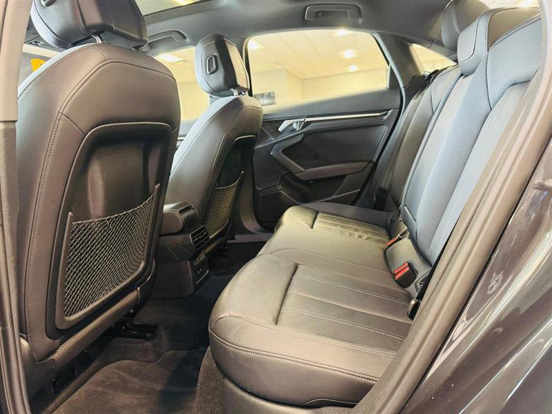 Vehicle image 13 of 27