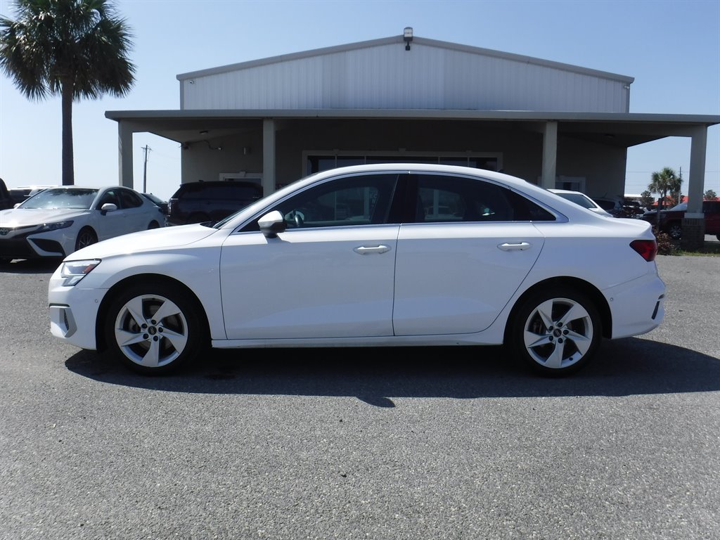 Vehicle image 5 of 18