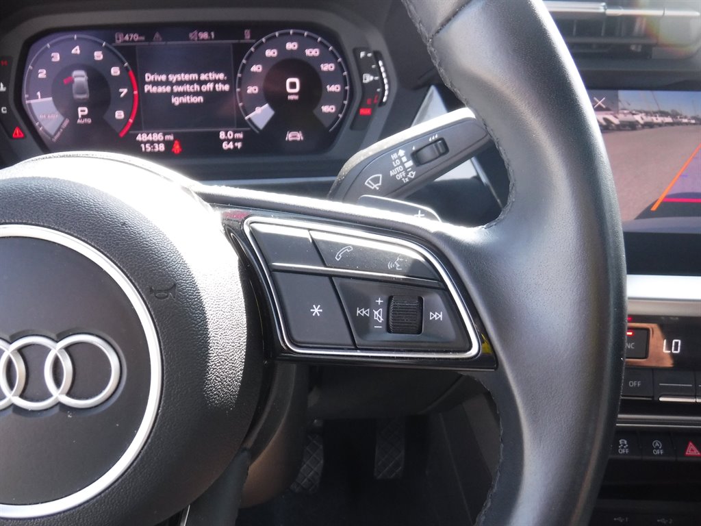 Vehicle image 14 of 18