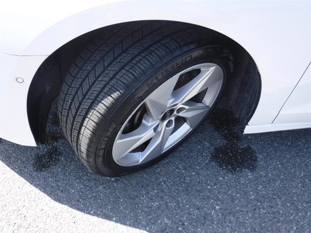 Vehicle image 18 of 18