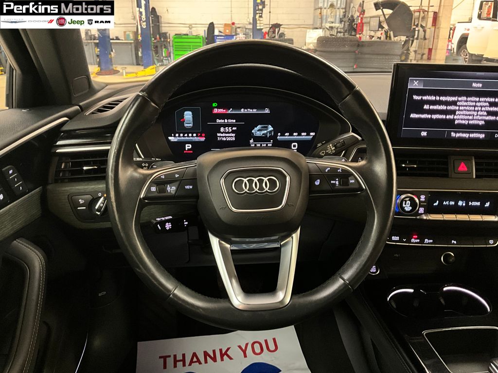 Vehicle image 15 of 16