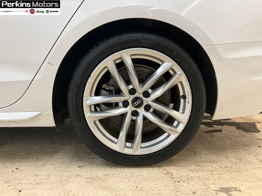 Vehicle image 7 of 16