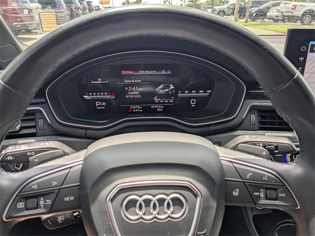 Vehicle image 31 of 35