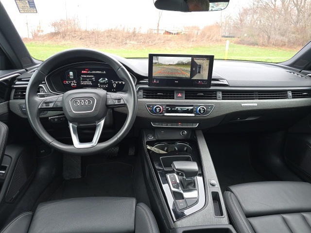 Vehicle image 13 of 50