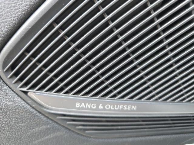 Vehicle image 27 of 50