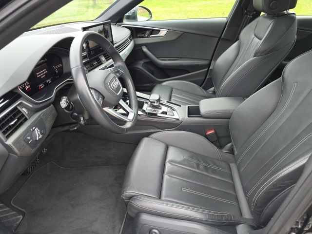 Vehicle image 17 of 50