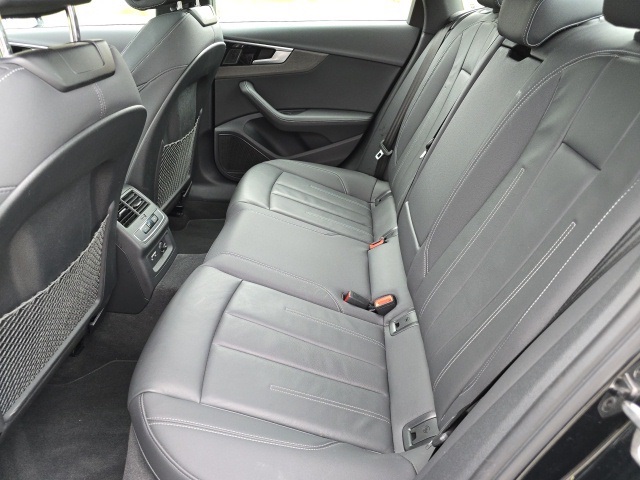 Vehicle image 21 of 50