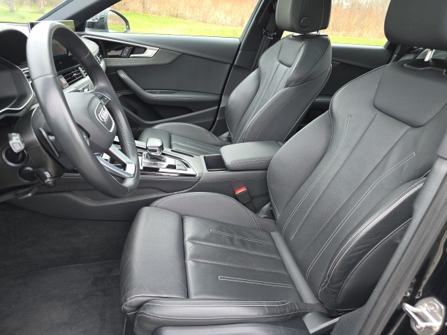 Vehicle image 18 of 50