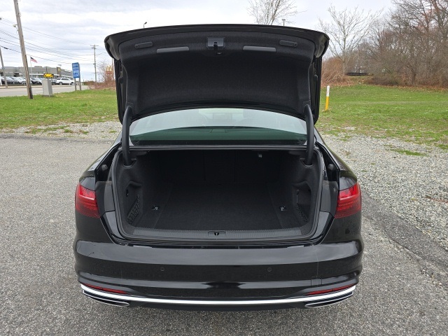 Vehicle image 11 of 50
