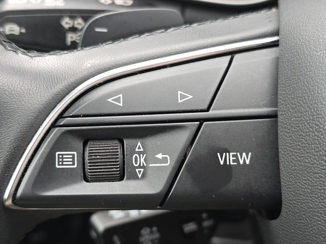 Vehicle image 34 of 50
