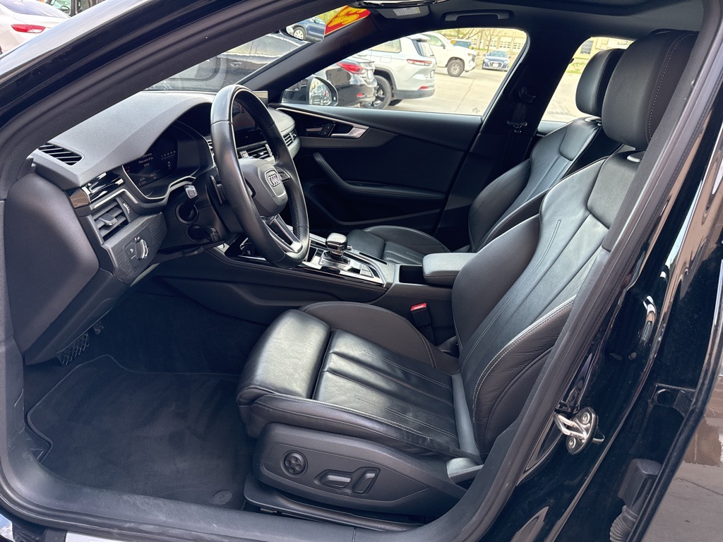 Vehicle image 16 of 23