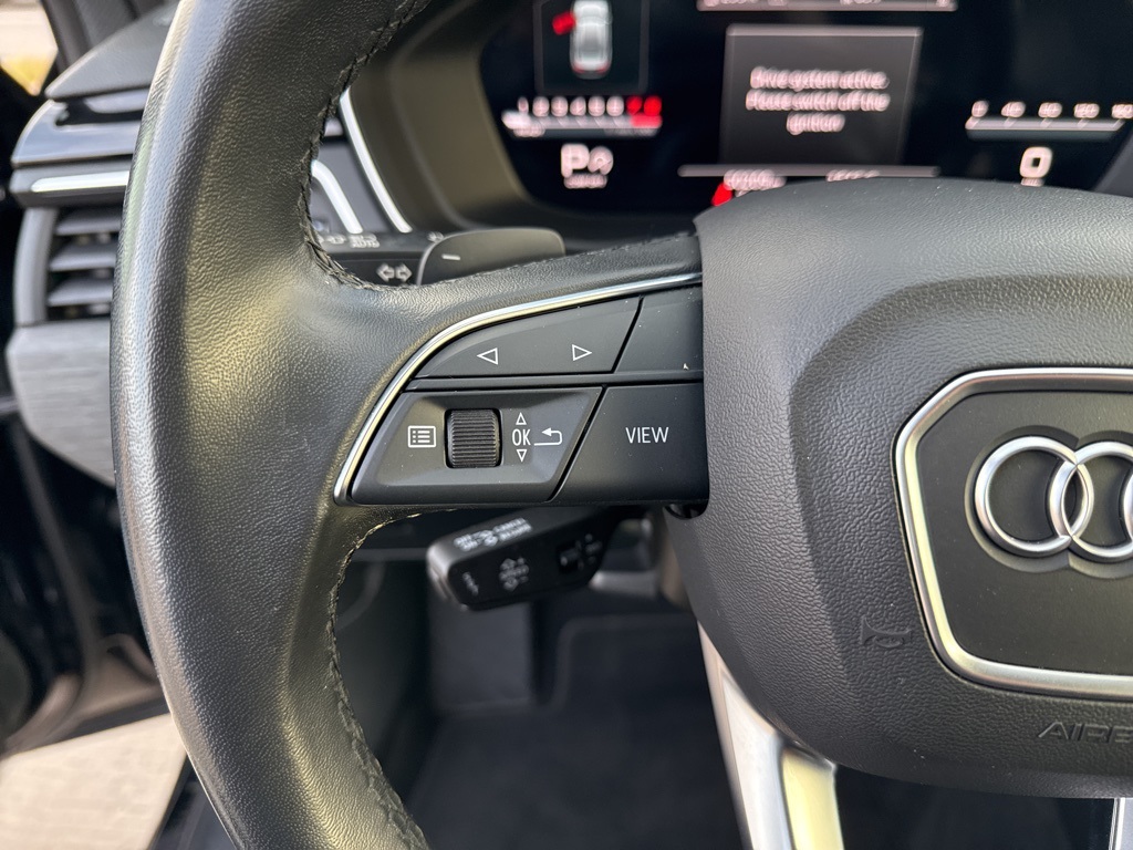 Vehicle image 9 of 23