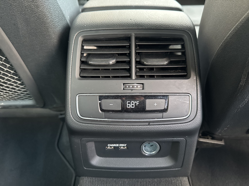 Vehicle image 20 of 23