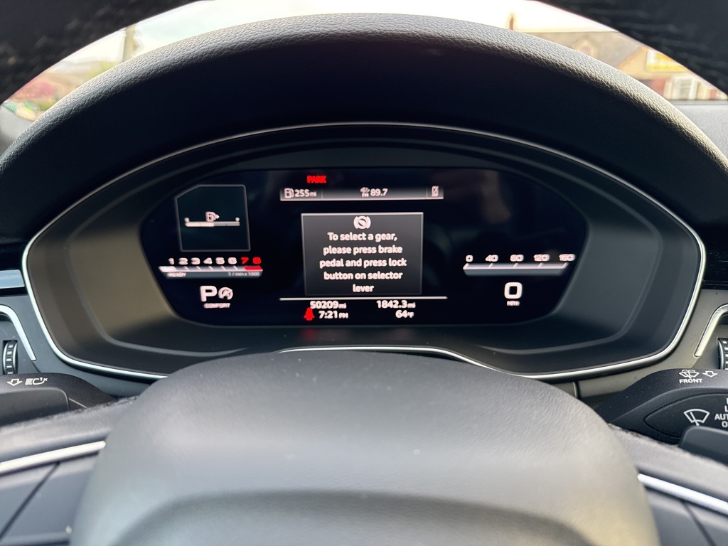 Vehicle image 11 of 23