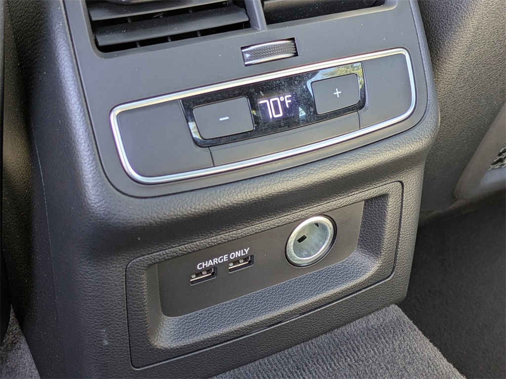 Vehicle image 24 of 39