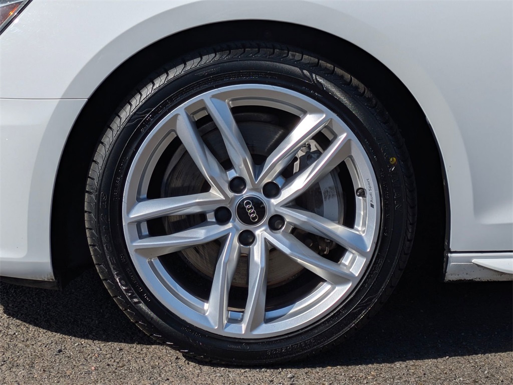 Vehicle image 37 of 39