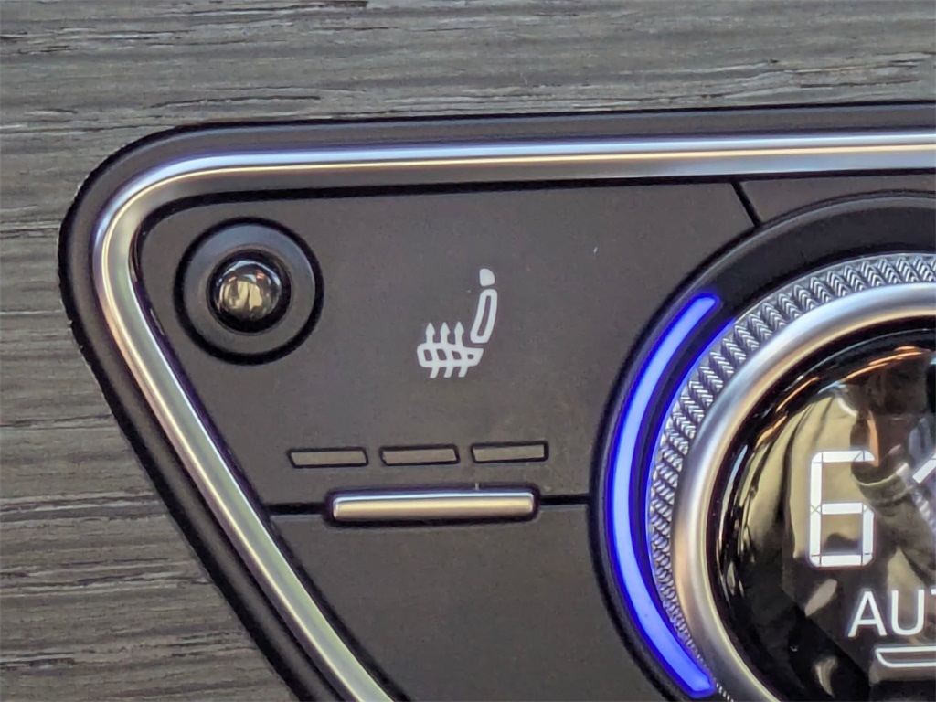Vehicle image 20 of 39