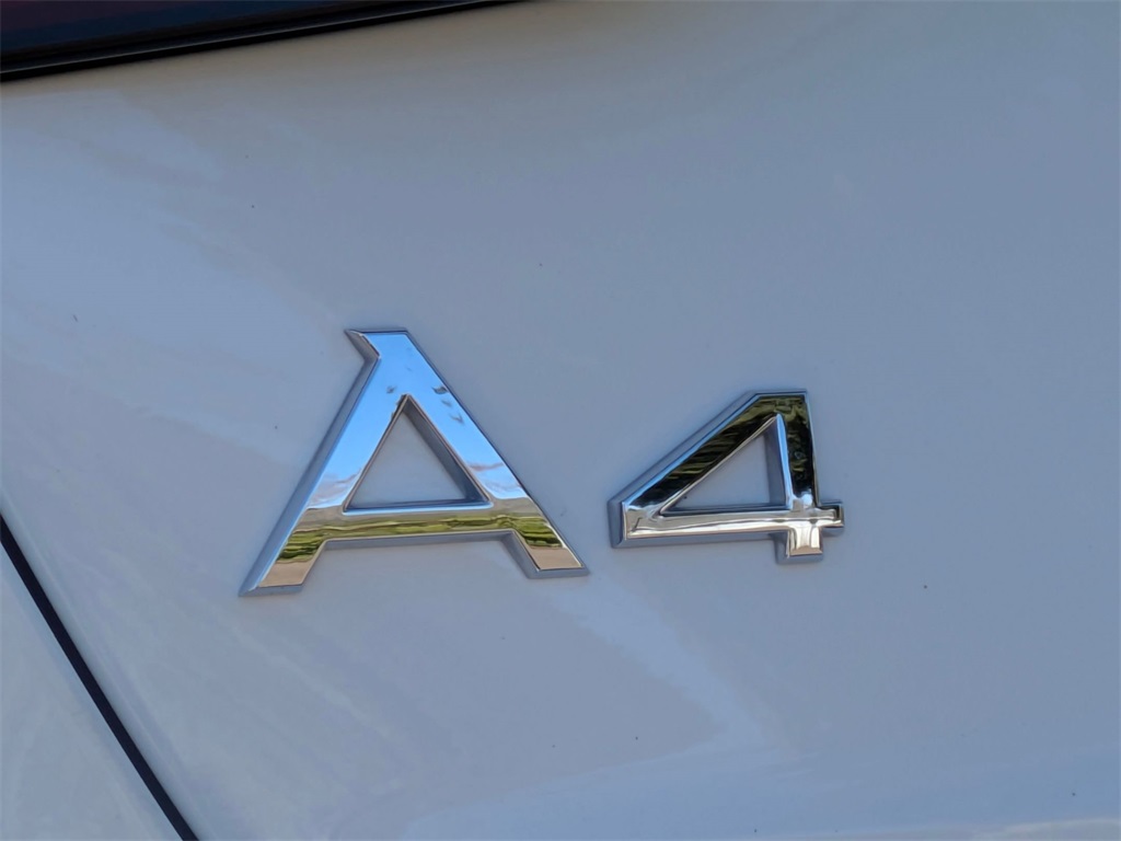 Vehicle image 30 of 39
