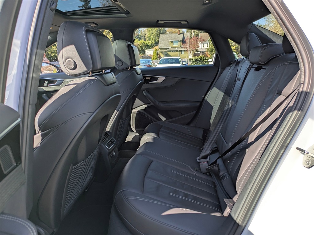 Vehicle image 27 of 39