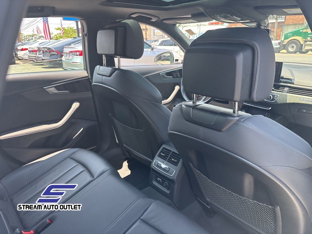 Vehicle image 15 of 44