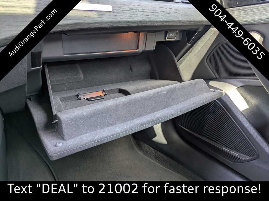Vehicle image 29 of 40