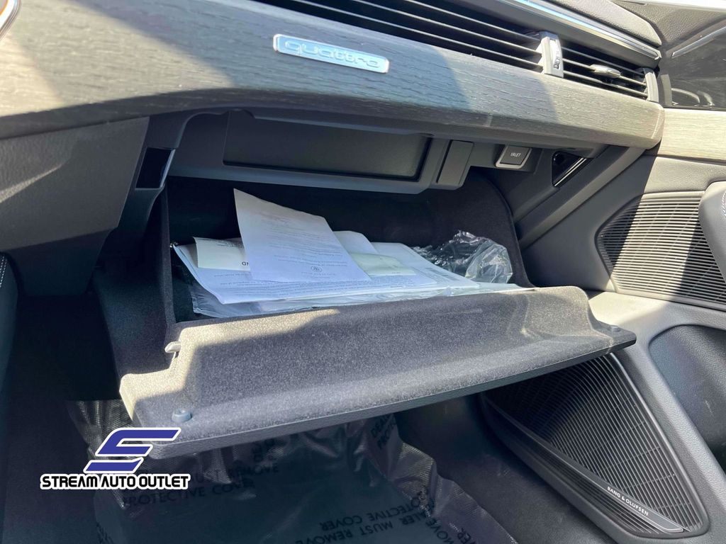 2023 Audi A4 S Line Premium Plus Image 9 of 34