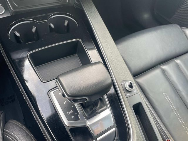 Vehicle image 27 of 34