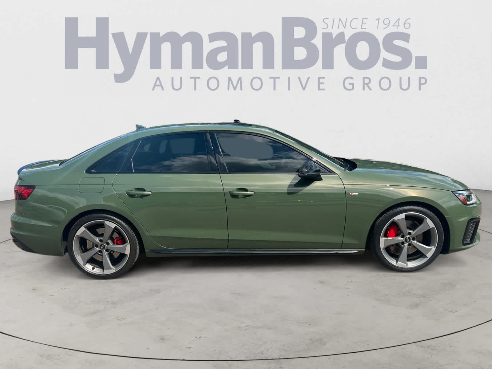 Vehicle image 4 of 22