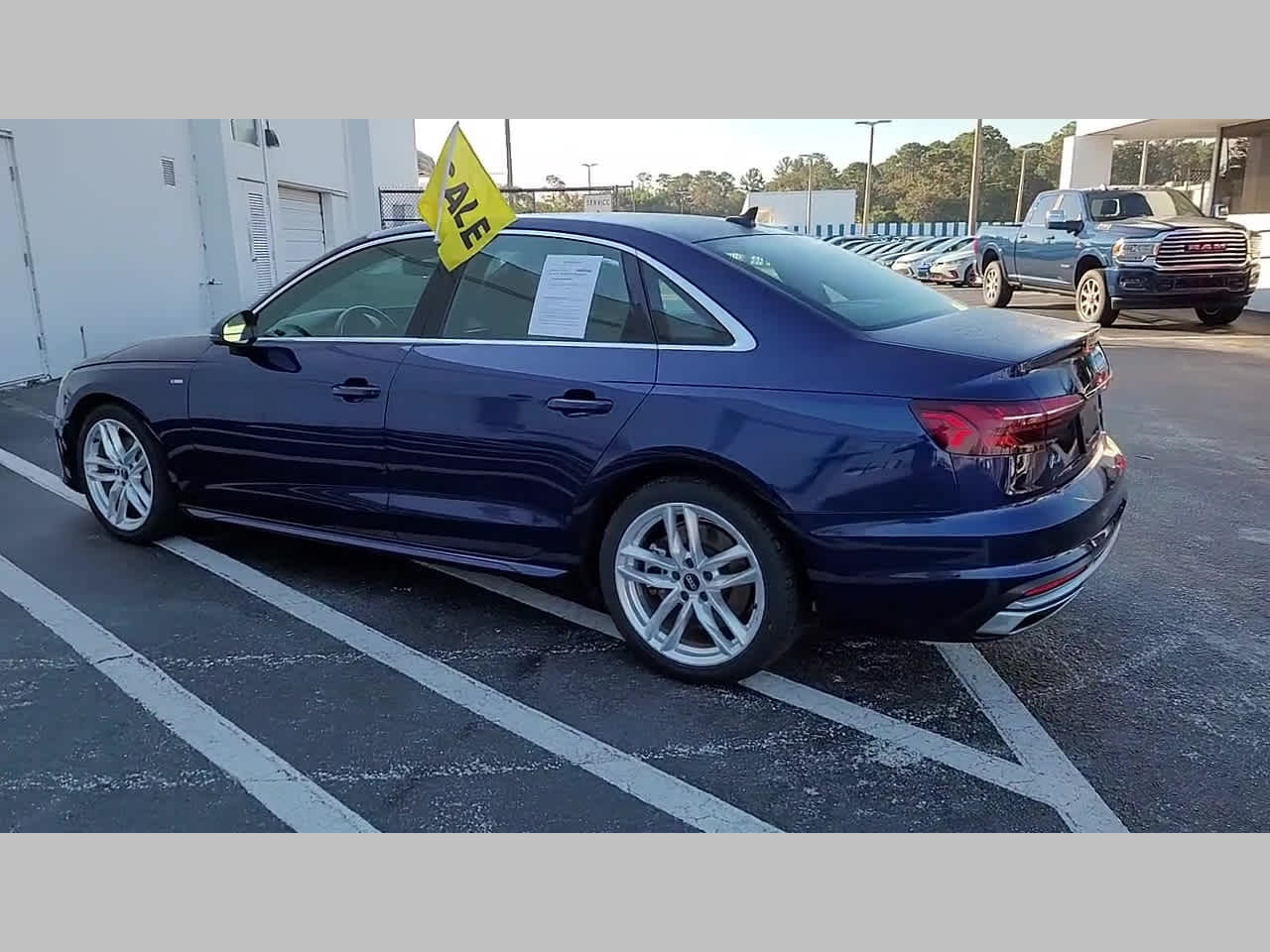 Vehicle image 19 of 36
