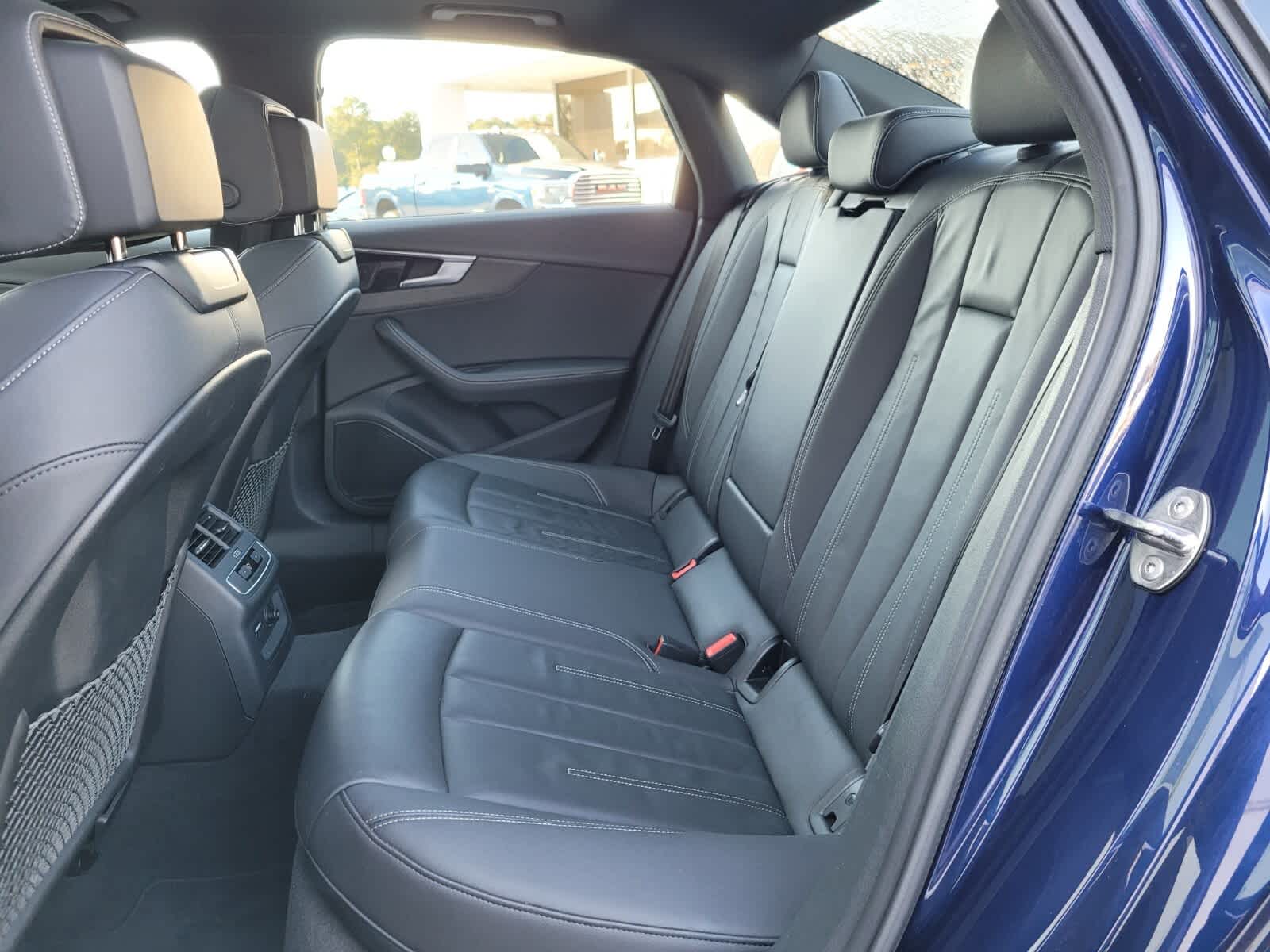 Vehicle image 22 of 36