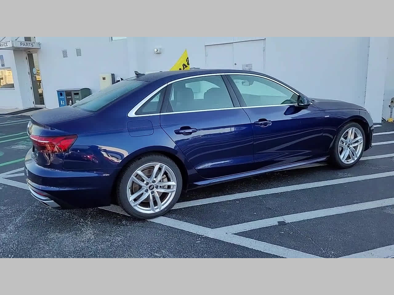 Vehicle image 11 of 36