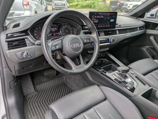 Vehicle image 14 of 26