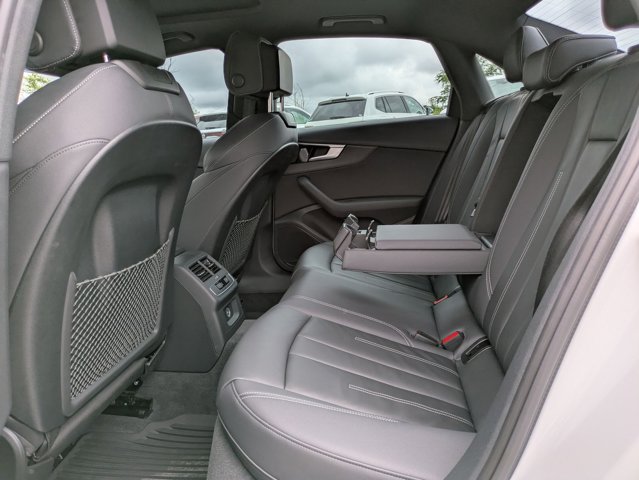 Vehicle image 12 of 26