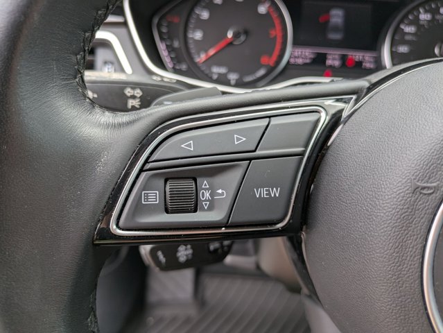 Vehicle image 23 of 26