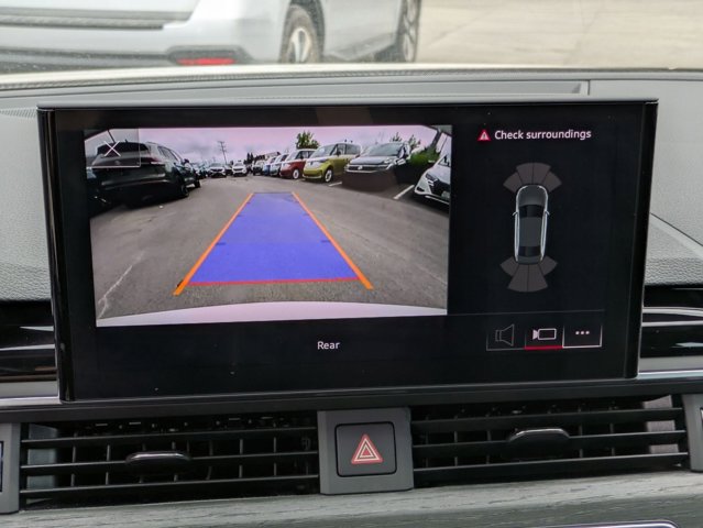 Vehicle image 17 of 26