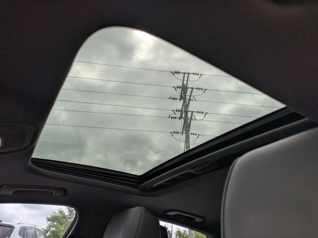 Vehicle image 24 of 26
