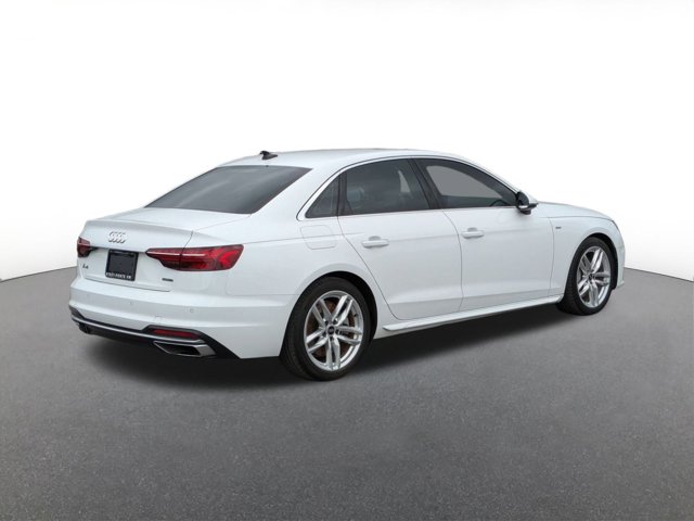Vehicle image 4 of 26