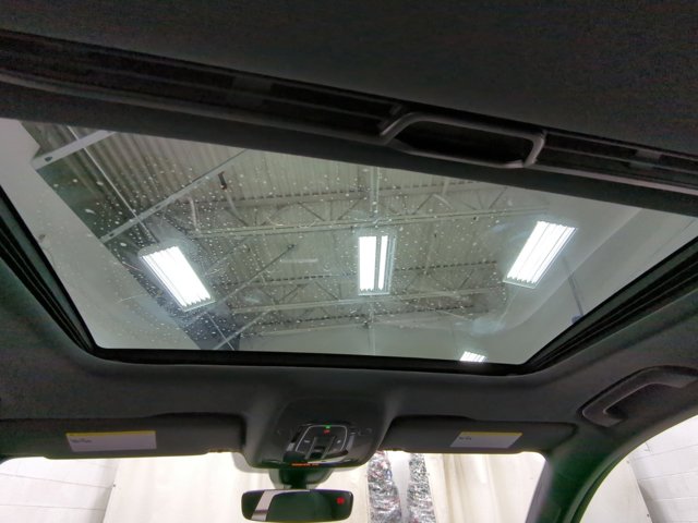 Vehicle image 15 of 22
