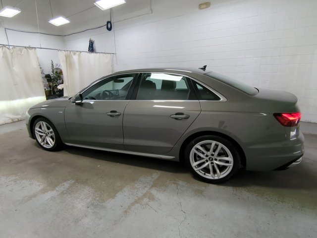 Vehicle image 6 of 22