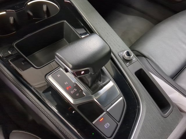 Vehicle image 12 of 22