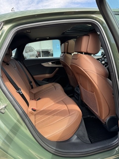 Vehicle image 16 of 39