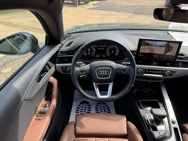 Vehicle image 21 of 39