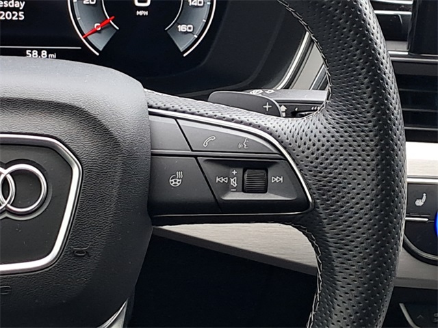 Vehicle image 17 of 28